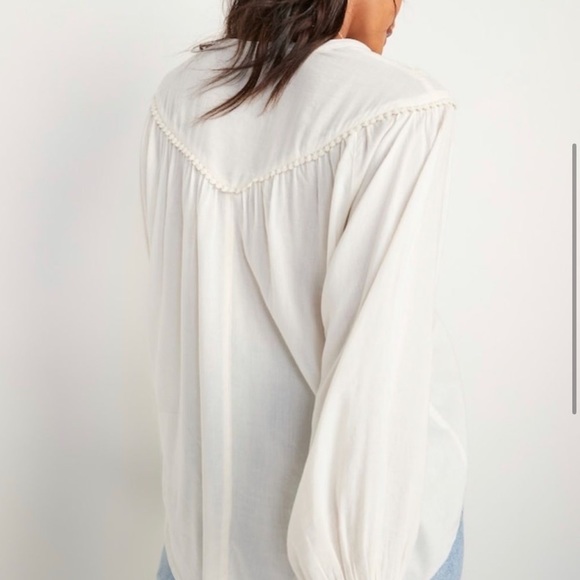 Old Navy Oversized Crochet Pom-Pom Dolman-Sleeve Blouse for Women Size Large - Picture 2 of 13